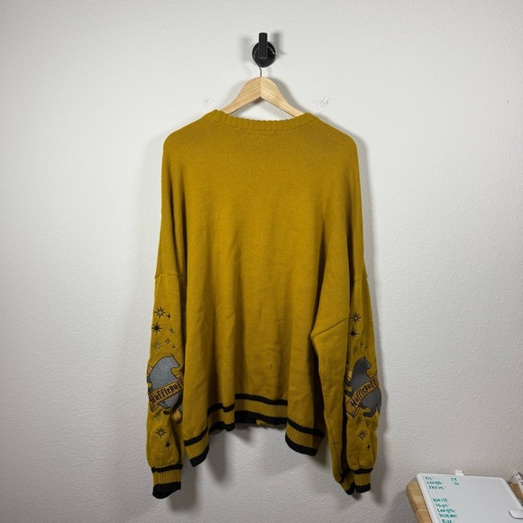 Wizarding World Harry Potter Hufflepuff Knit Cardigan Yellow/Black 5X - Picture 11 of 13